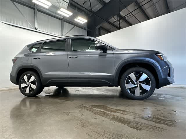 Thumbnail: 2025 Volkswagen Taos - 3