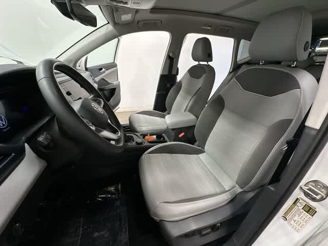 Thumbnail: 2023 Volkswagen Taos - 17