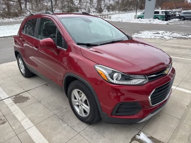 Thumbnail: 2018 Chevrolet Trax - 3
