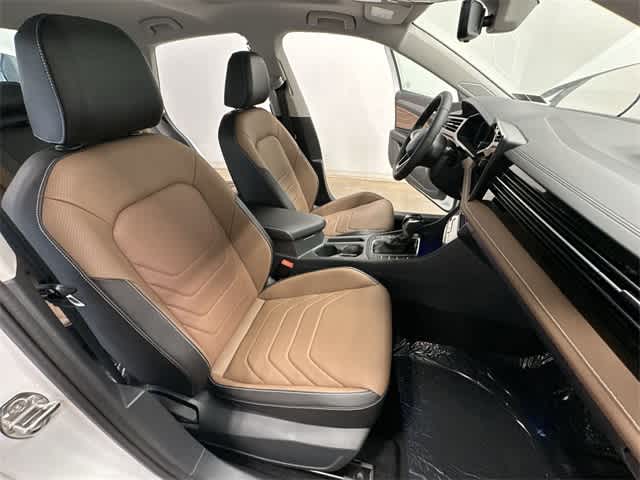 Thumbnail: 2026 Volkswagen Jetta - 24