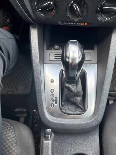 Thumbnail: 2014 Volkswagen Jetta - 21
