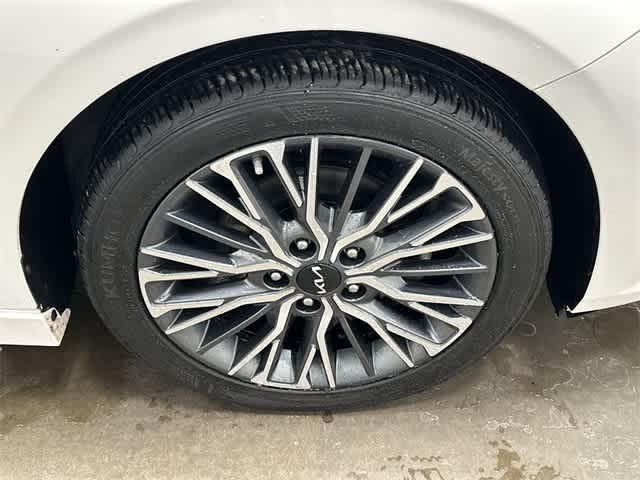 Thumbnail: 2023 Kia Forte - 5