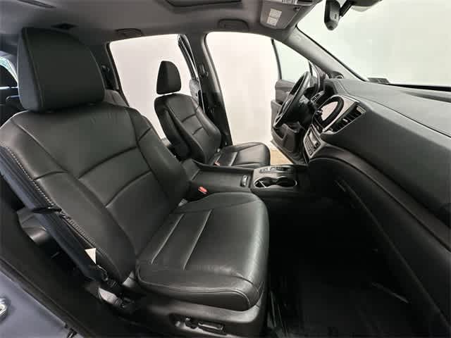 Thumbnail: 2022 Honda Pilot - 23