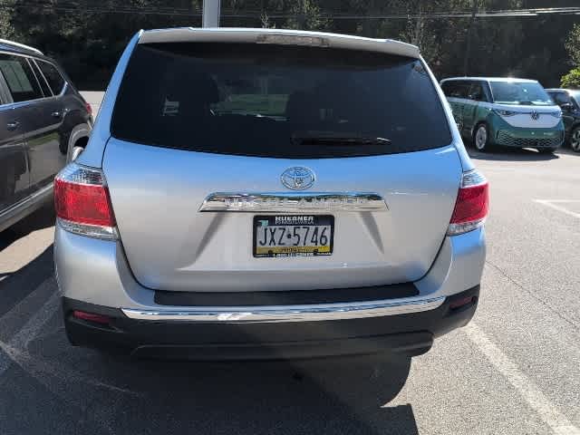 Thumbnail: 2013 Toyota Highlander - 3