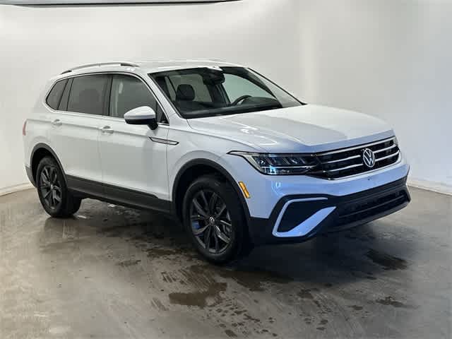 Thumbnail: 2023 Volkswagen Tiguan - 30