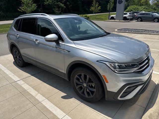 Thumbnail: 2022 Volkswagen Tiguan - 3