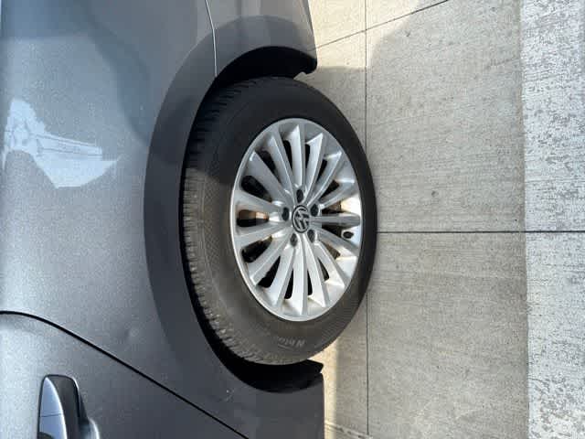 Thumbnail: 2016 Volkswagen Passat - 8