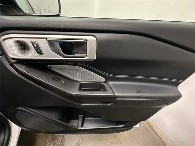 Thumbnail: 2020 Ford Explorer - 24