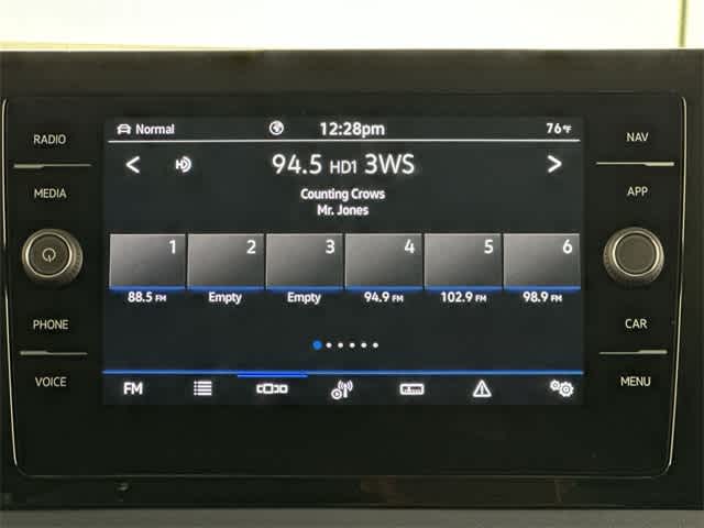 Thumbnail: 2025 Volkswagen Taos - 12