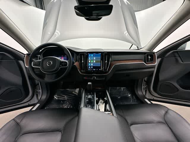 Thumbnail: 2023 Volvo XC60 - 20