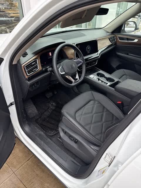 Thumbnail: 2025 Volkswagen Atlas - 12