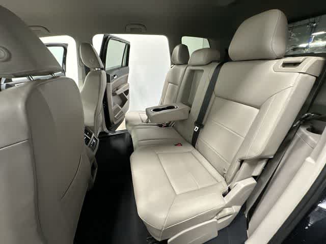 Thumbnail: 2023 Volkswagen Atlas - 19