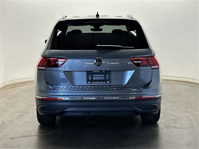 Thumbnail: 2022 Volkswagen Tiguan - 5