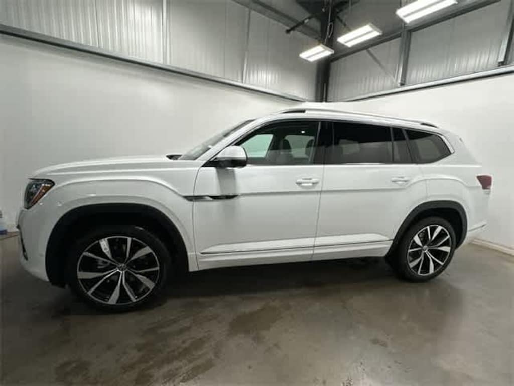 New 2026 Volkswagen Atlas 2.0T SEL Premium R-Line SUV