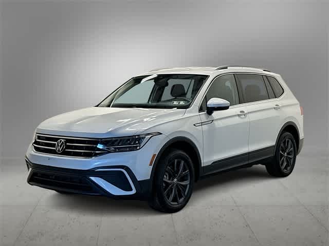 Thumbnail: 2023 Volkswagen Tiguan - 1