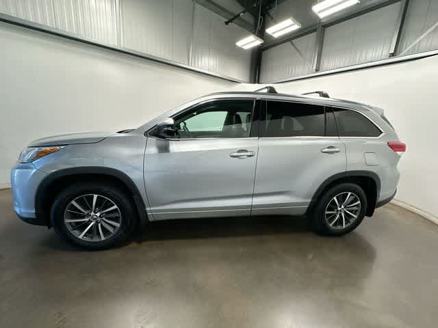 Thumbnail: 2017 Toyota Highlander - 2