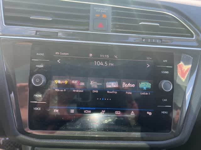 Thumbnail: 2022 Volkswagen Tiguan - 12