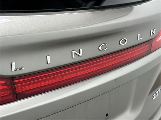 Thumbnail: 2017 Lincoln MKC - 29