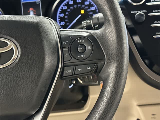 Thumbnail: 2018 Toyota Camry - 9