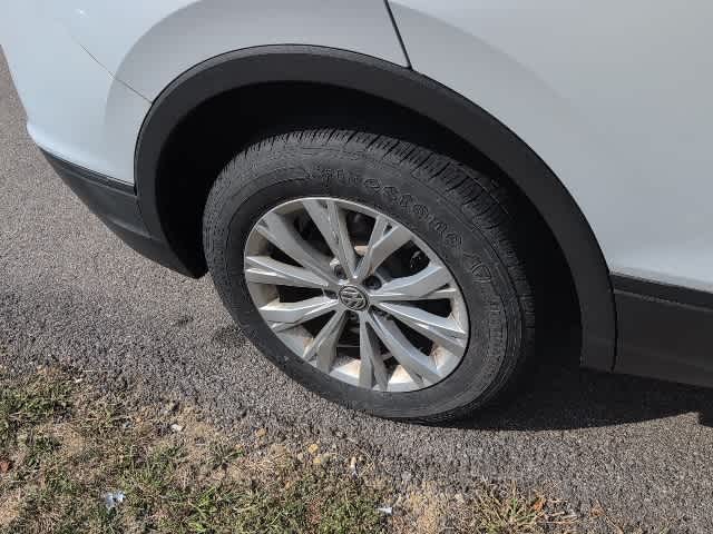 Thumbnail: 2019 Volkswagen Tiguan - 10