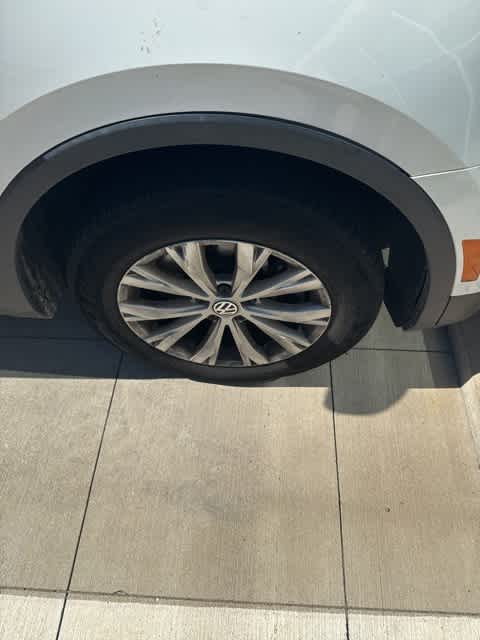 Thumbnail: 2018 Volkswagen Tiguan - 4
