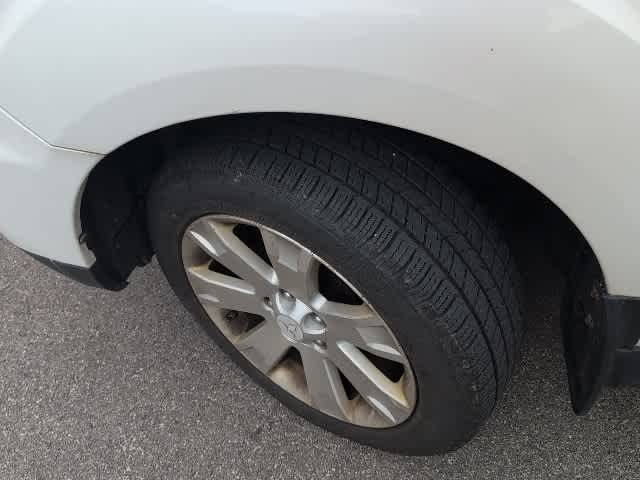 Thumbnail: 2010 Mitsubishi Outlander - 11