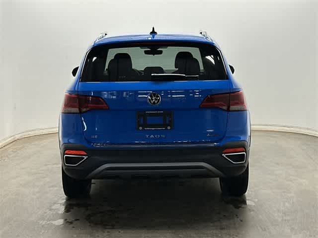 Thumbnail: 2023 Volkswagen Taos - 4