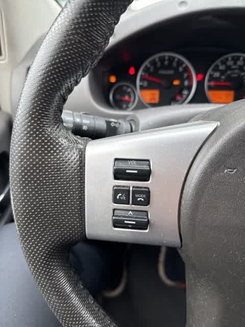 Thumbnail: 2012 Nissan Pathfinder - 17