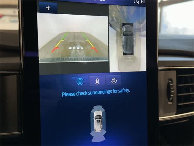 Thumbnail: 2020 Ford Explorer - 14