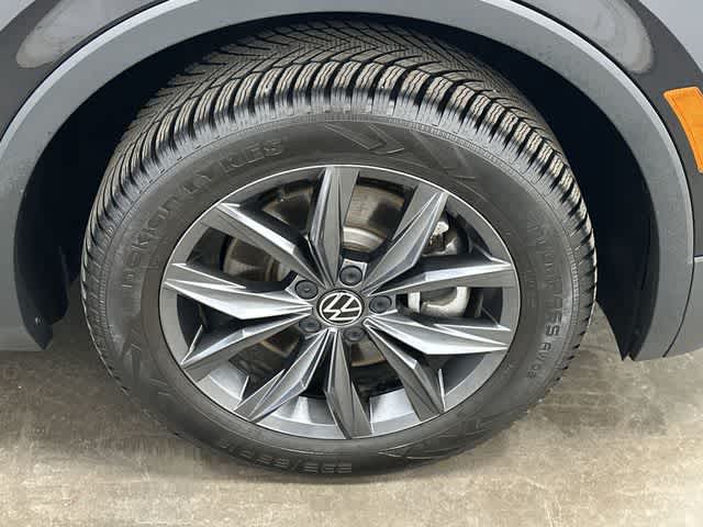Thumbnail: 2022 Volkswagen Tiguan - 5