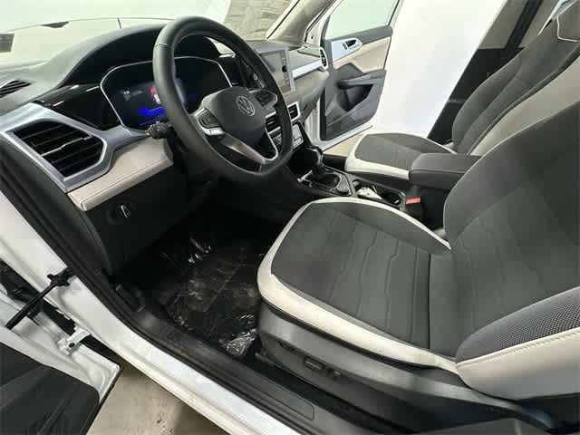 Thumbnail: 2025 Volkswagen Taos - 16