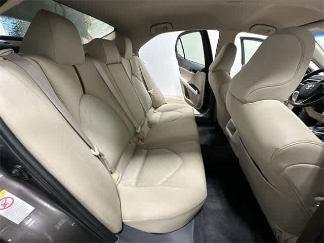 Thumbnail: 2018 Toyota Camry - 22