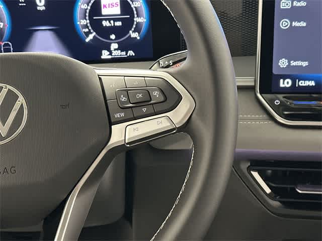 Thumbnail: 2025 Volkswagen Tiguan - 9