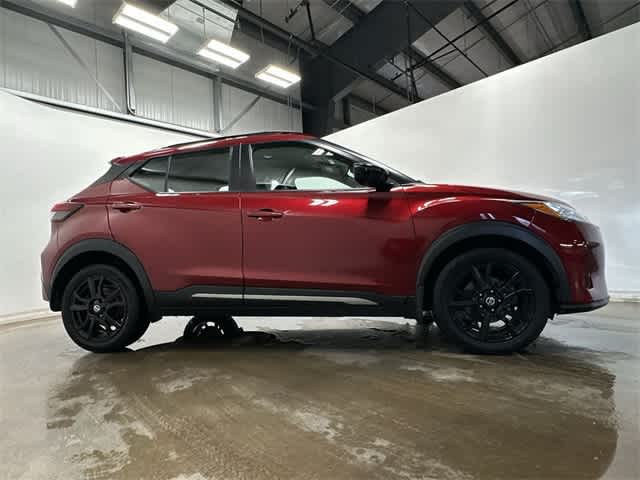 Thumbnail: 2021 Nissan Kicks - 3
