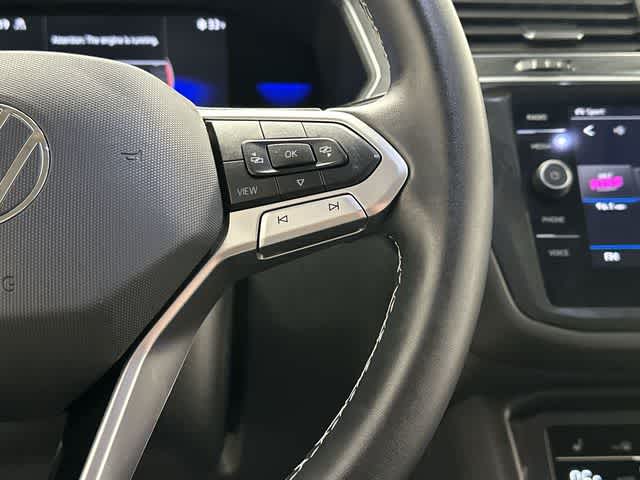 Thumbnail: 2022 Volkswagen Tiguan - 9