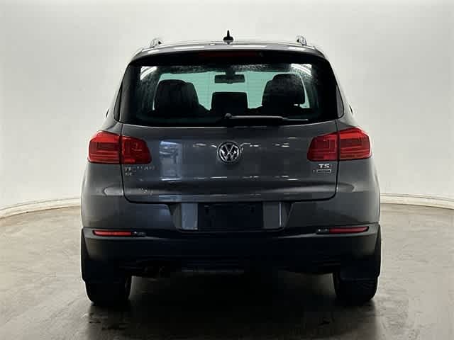 Thumbnail: 2016 Volkswagen Tiguan - 4