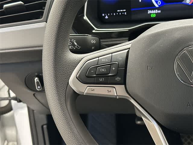 Thumbnail: 2023 Volkswagen Jetta - 9