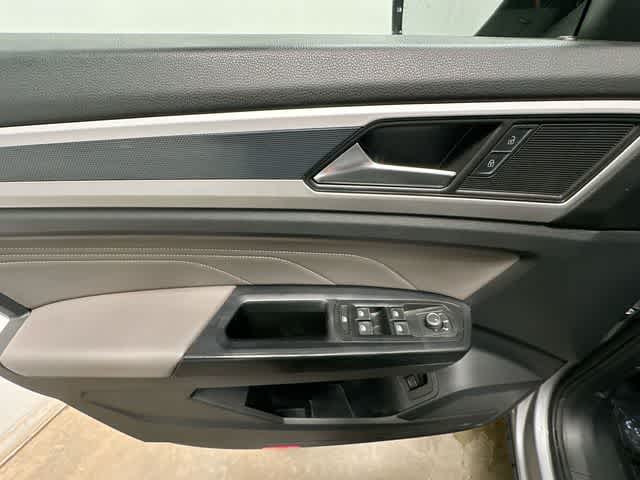 Thumbnail: 2021 Volkswagen Atlas - 19