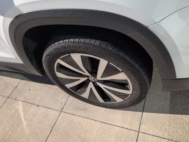 Thumbnail: 2023 Volkswagen Taos - 7