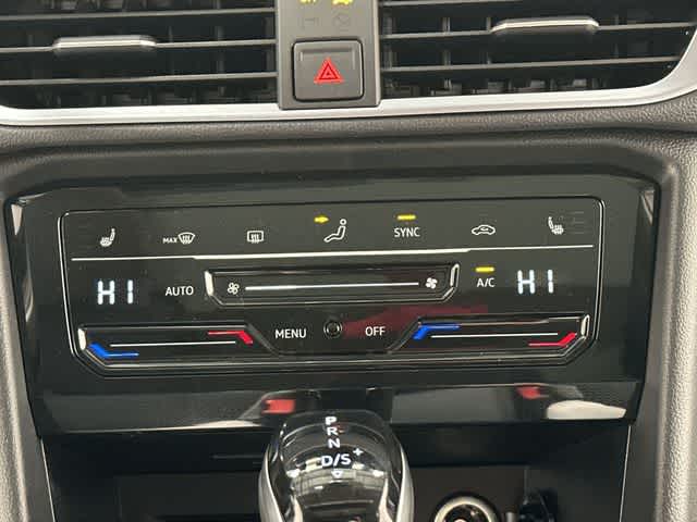 Thumbnail: 2026 Volkswagen Taos - 16