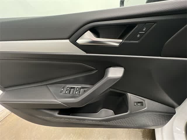 Thumbnail: 2025 Volkswagen Jetta - 17