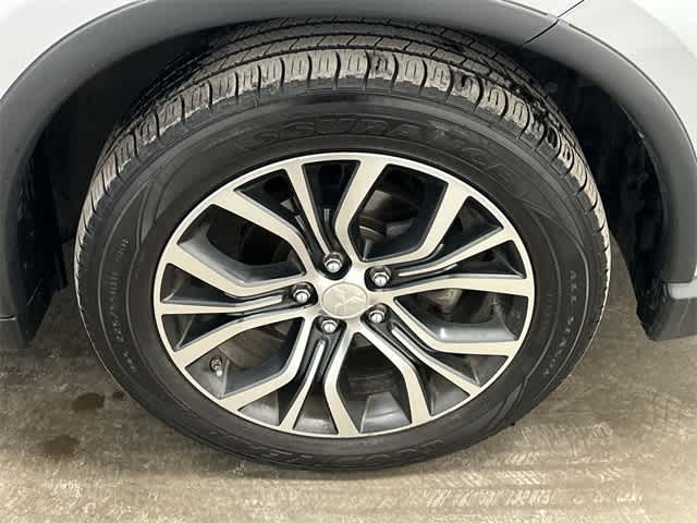 Thumbnail: 2016 Mitsubishi Outlander - 5