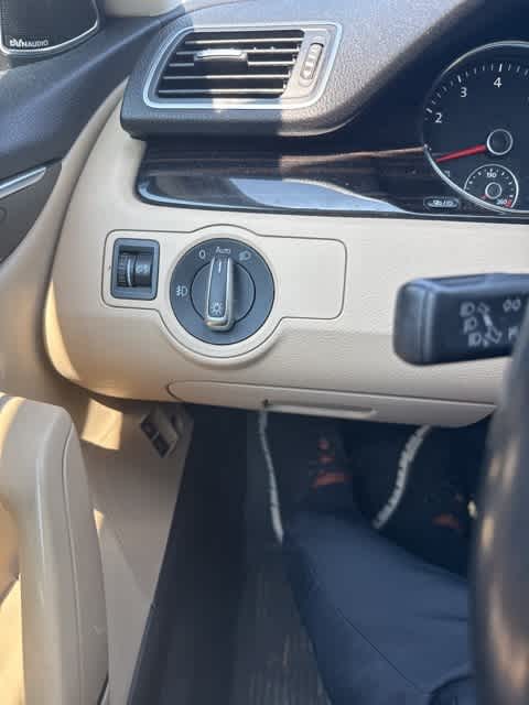 Thumbnail: 2014 Volkswagen CC - 16