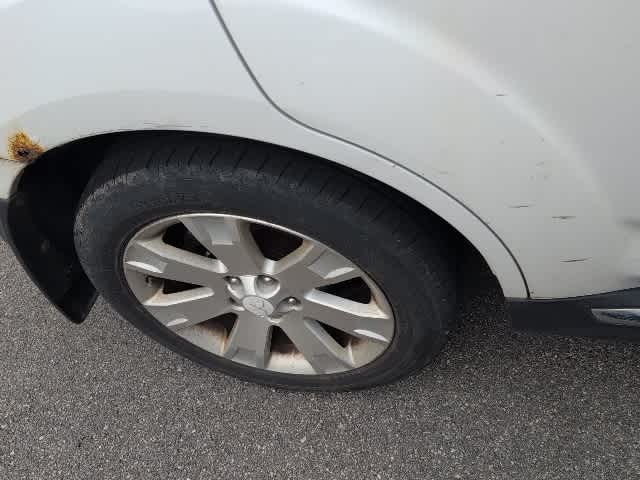Thumbnail: 2010 Mitsubishi Outlander - 9