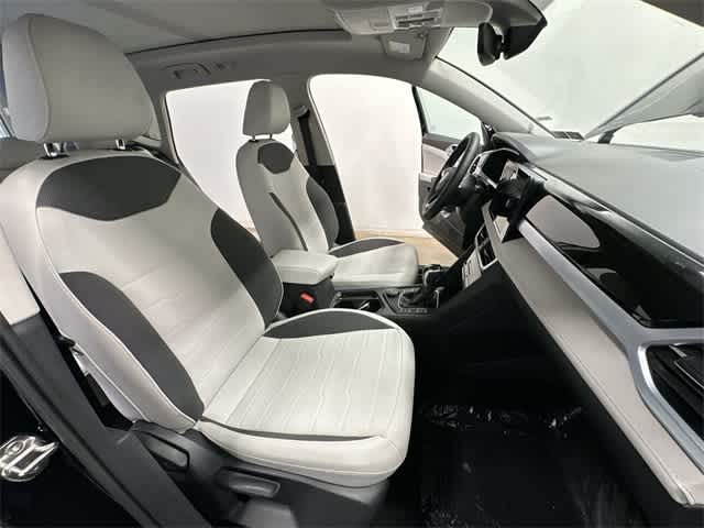 Thumbnail: 2025 Volkswagen Taos - 22