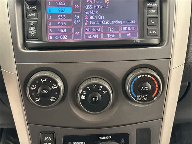 Thumbnail: 2013 Toyota Corolla - 12