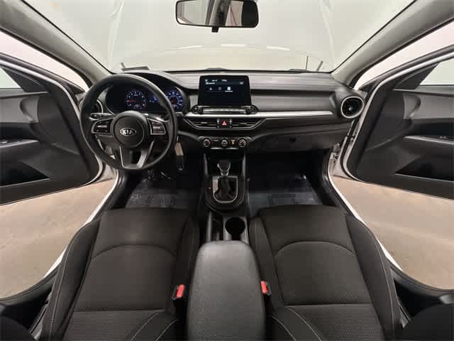 Thumbnail: 2020 Kia Forte - 18