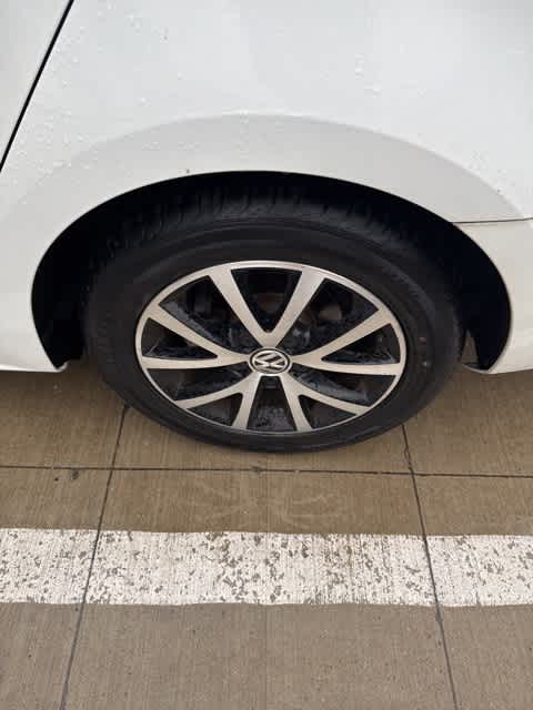 Thumbnail: 2017 Volkswagen Jetta - 8