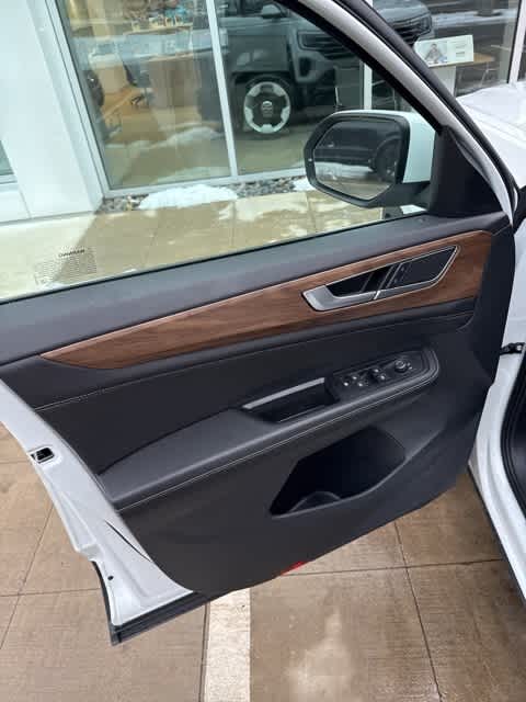 Thumbnail: 2025 Volkswagen Atlas - 13