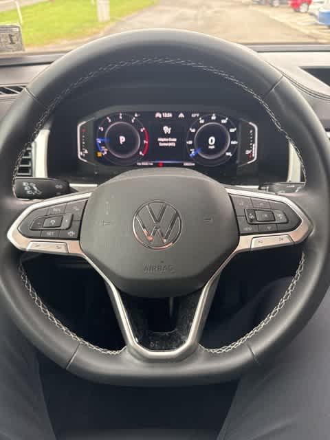 Thumbnail: 2023 Volkswagen Atlas - 12